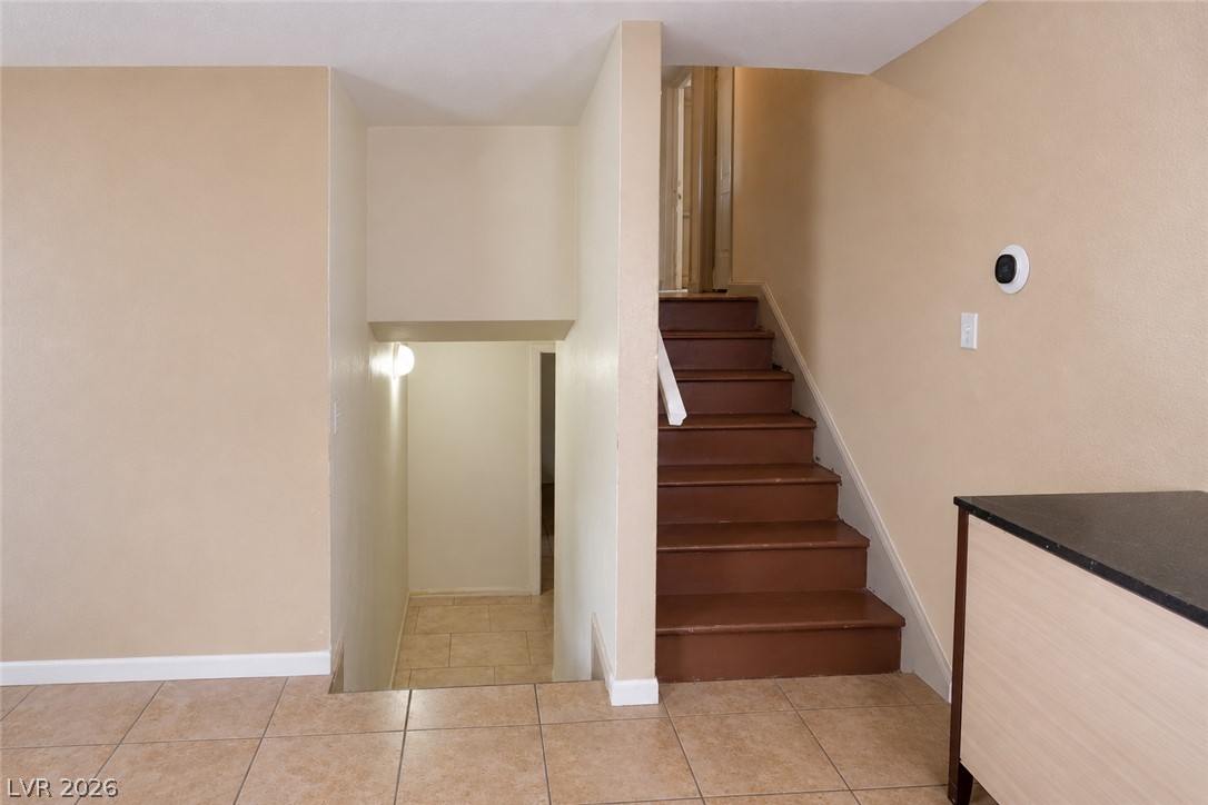 Photo 11 of 35, 905 Zola Circle