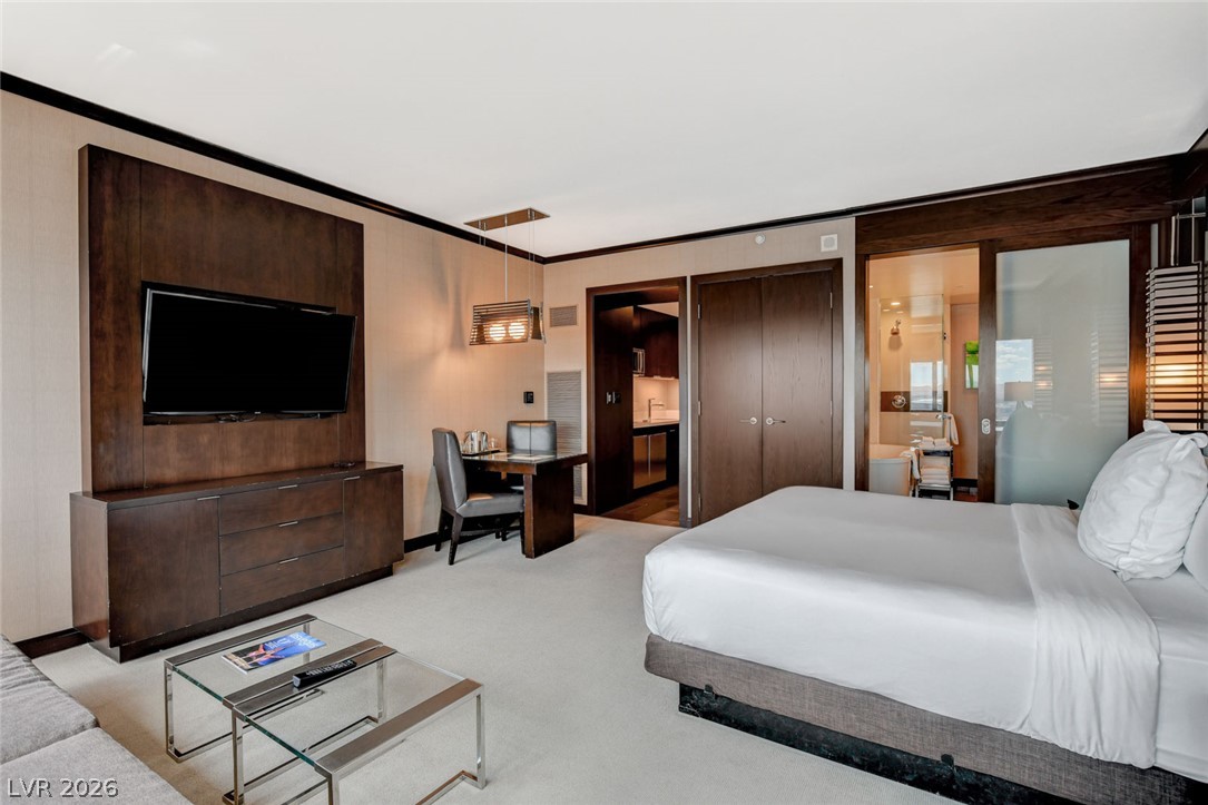 Photo 17 of 44, 2600 W Harmon Avenue #33015