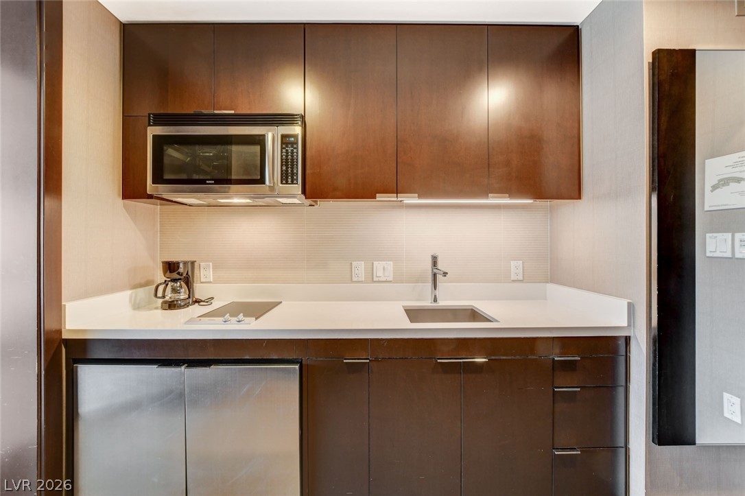 Photo 4 of 2600 W Harmon Avenue #33015