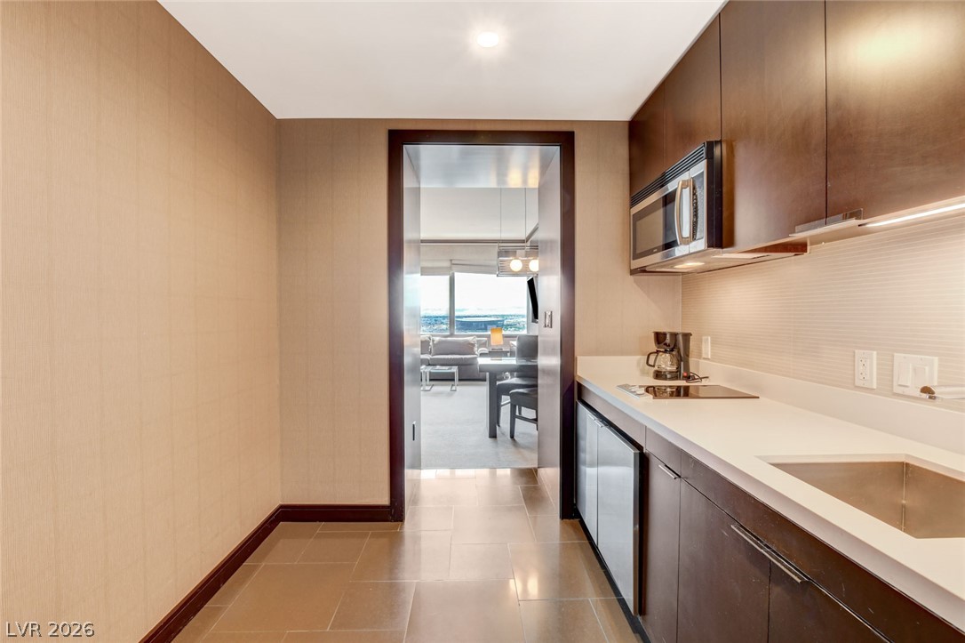 Photo 2 of 2600 W Harmon Avenue #33015