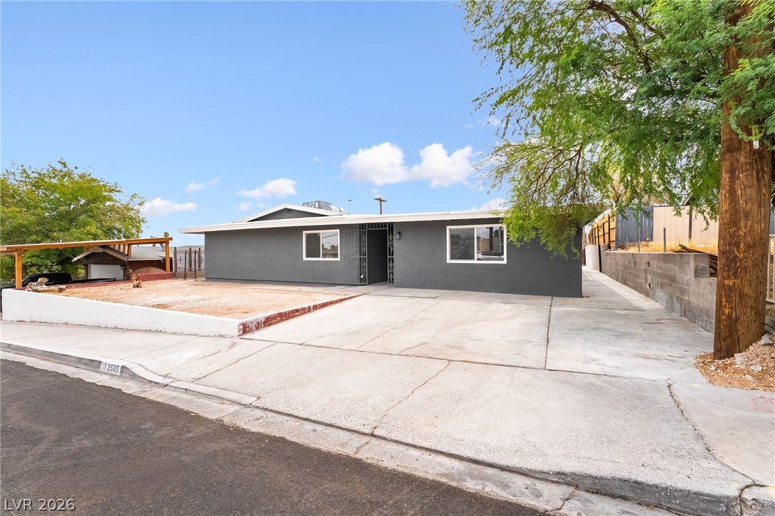 Photo 4 of 3505 W Bonanza Road