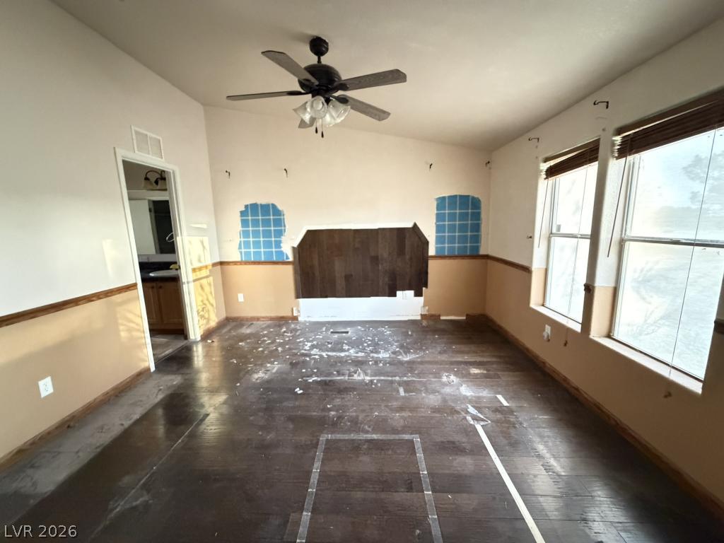 Photo 4 of 2390 Christie Court