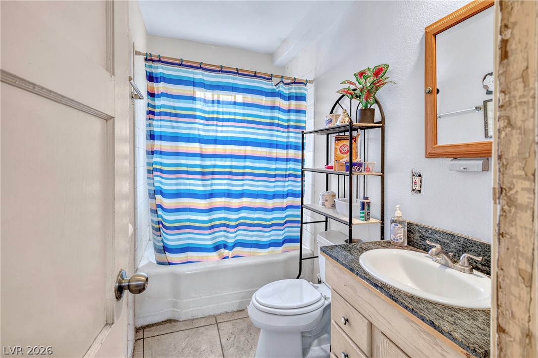 Photo 12 of 27, 1715 Santa Paula Drive