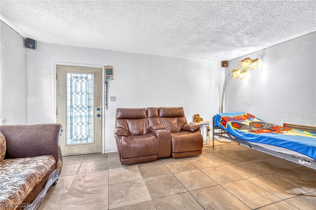 Photo 16 of 27, 1715 Santa Paula Drive
