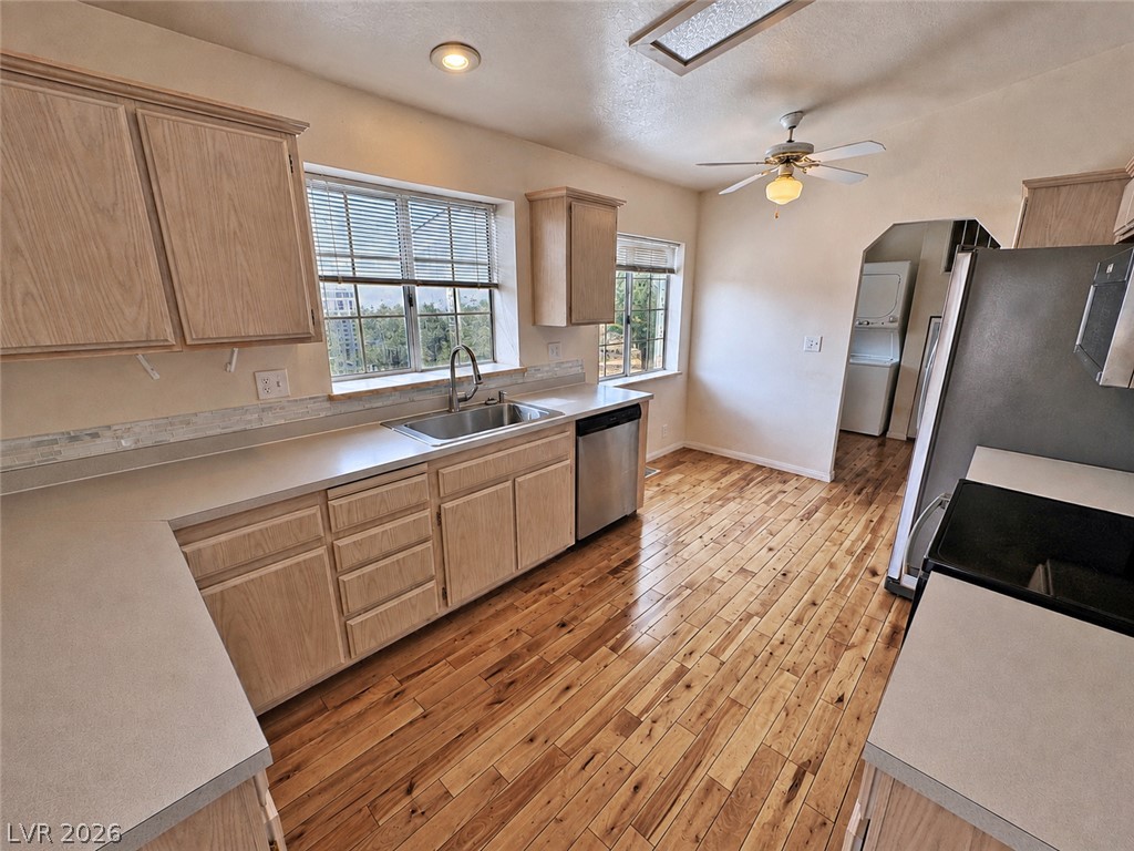 Photo 23 of 65, 5551 Money Street