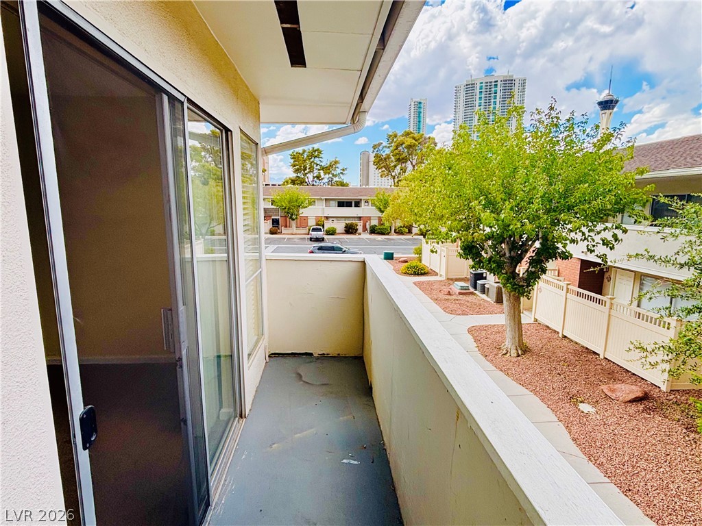 Photo 6 of 14, 2838 Geary Place #4020