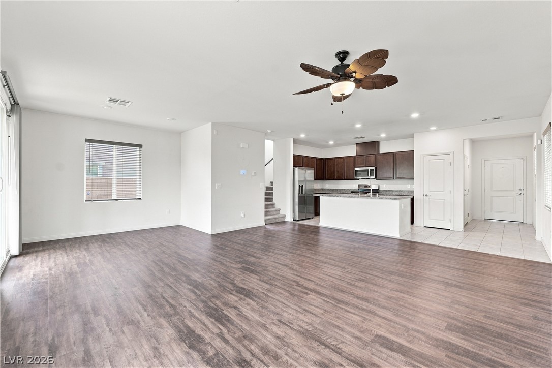 Photo 4 of 6718 Grindstone Street