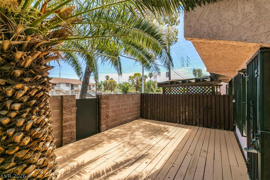 Photo 5 of 4375 SPENCER Street