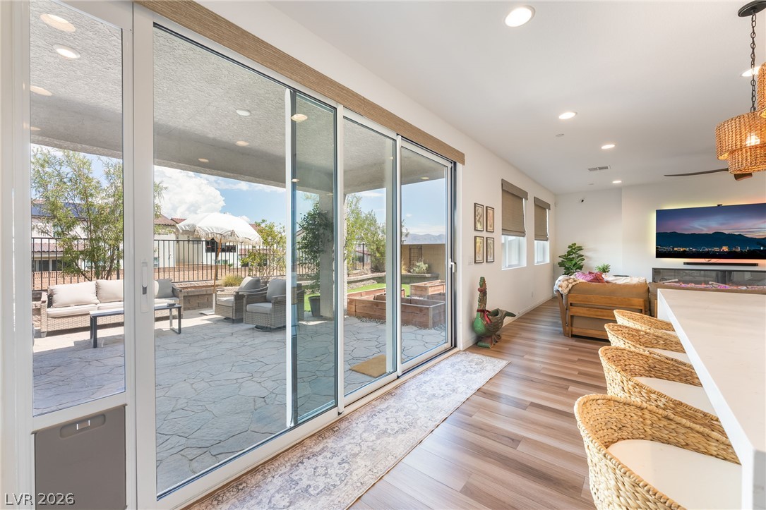 Photo 4 of 10332 Thurso Avenue