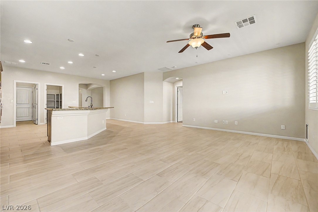 Photo 9 of 36, 7270 Southern Magnolia Street
