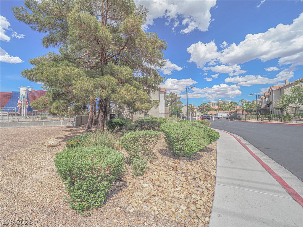 Photo 4 of 4200 S Valley View #1085