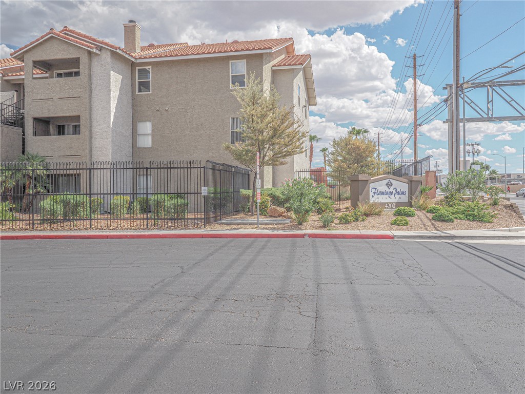Photo 2 of 4200 S Valley View #1085