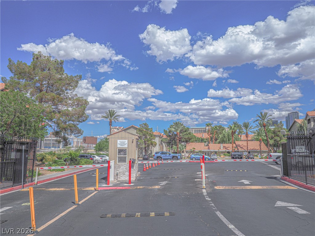 Photo 5 of 4200 S Valley View #1085