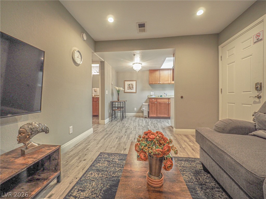 Photo 32 of 99, 4200 S Valley View #1085