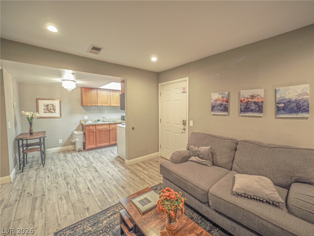 Photo 33 of 99, 4200 S Valley View #1085