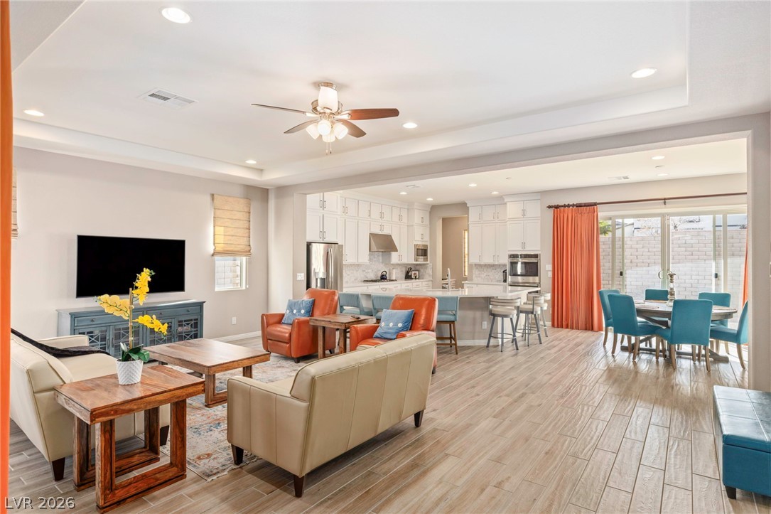 Photo 5 of 313 Castellari Drive