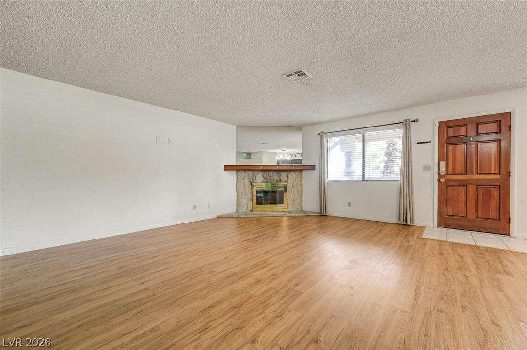 Photo 7 of 34, 1101 Falconhead Lane #101