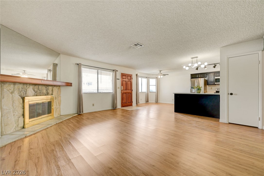 Photo 8 of 34, 1101 Falconhead Lane #101