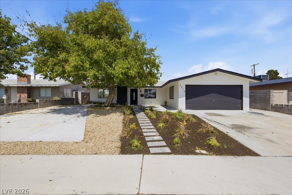 3912 Casa Grande Avenue, Las Vegas 89102