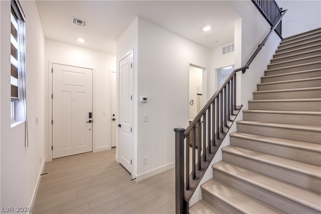 Photo 4 of 527 Preston Oak Lane