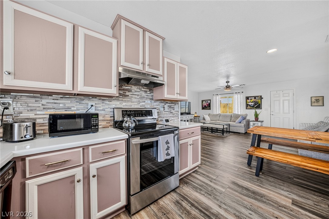 Photo 6 of 41, 2970 Rio Rico Drive