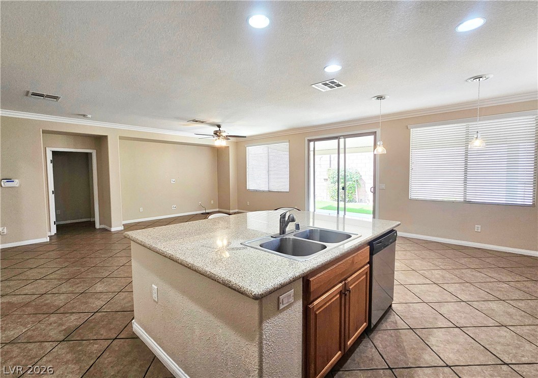 Photo 6 of 47, 10571 Aloe Springs Street