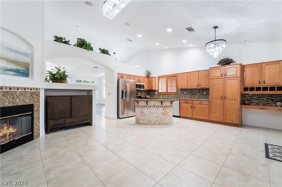 Photo 4 of 5791 Magini Avenue