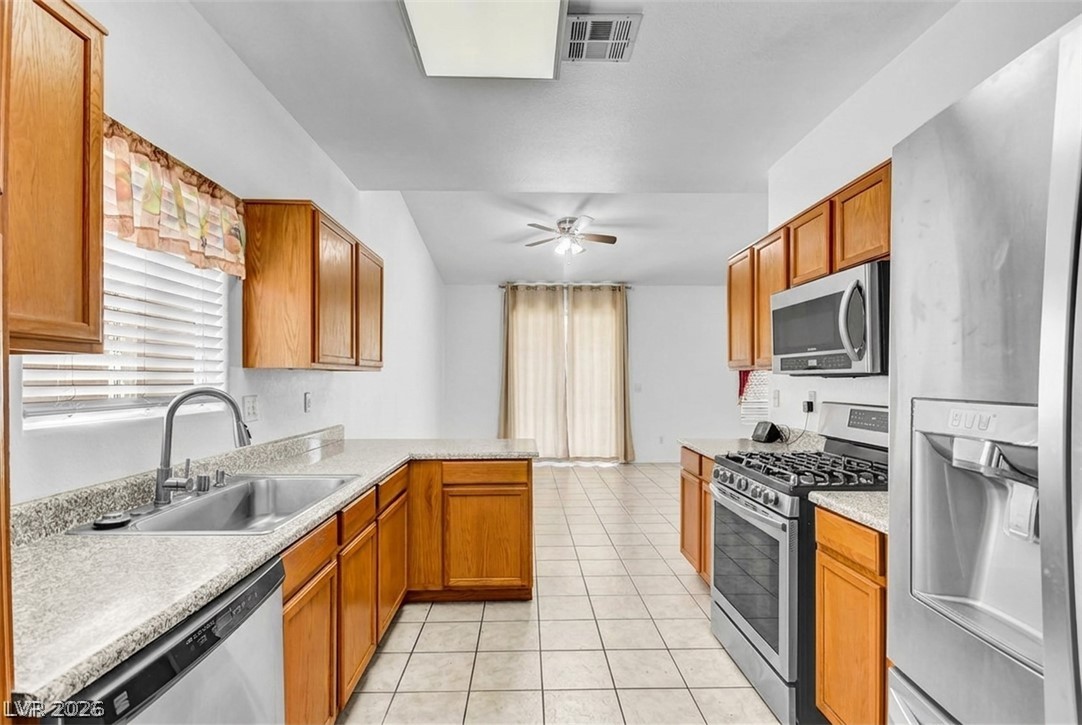 Photo 3 of 5129 Coral Beach Street