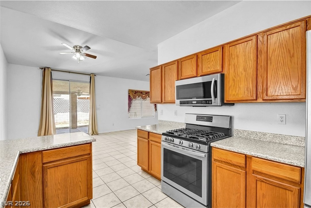 Photo 6 of 47, 5129 Coral Beach Street