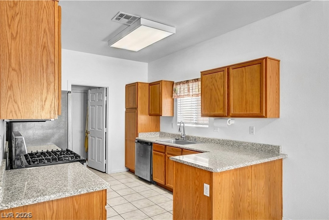 Photo 8 of 47, 5129 Coral Beach Street