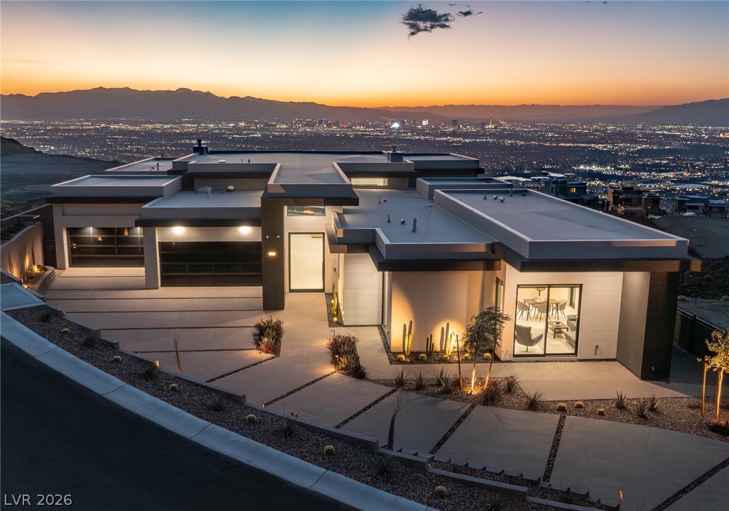 563 Grand Rim Drive, Henderson 89012