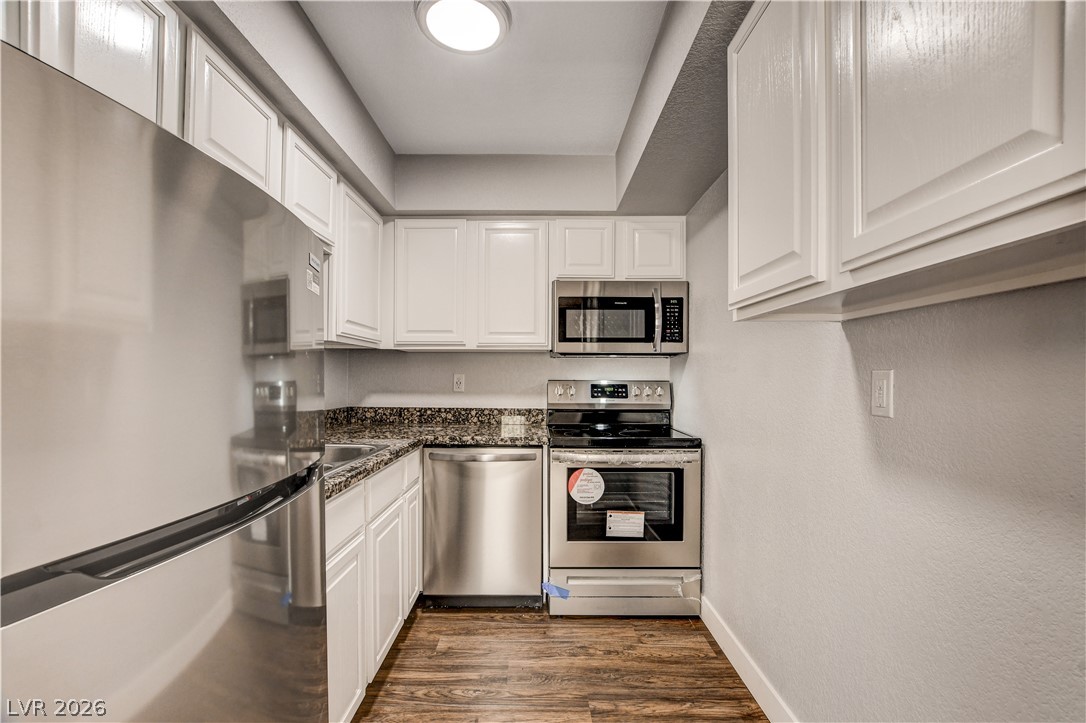 Photo 9 of 32, 100 S Crestline Drive #60