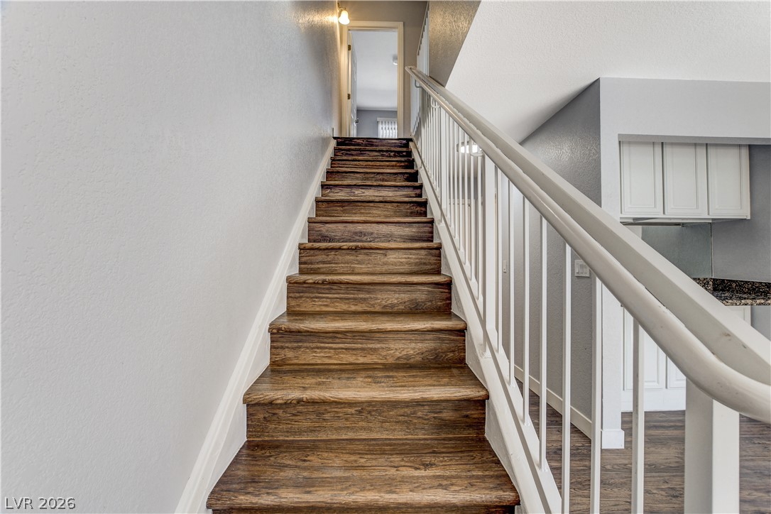 Photo 13 of 32, 100 S Crestline Drive #60