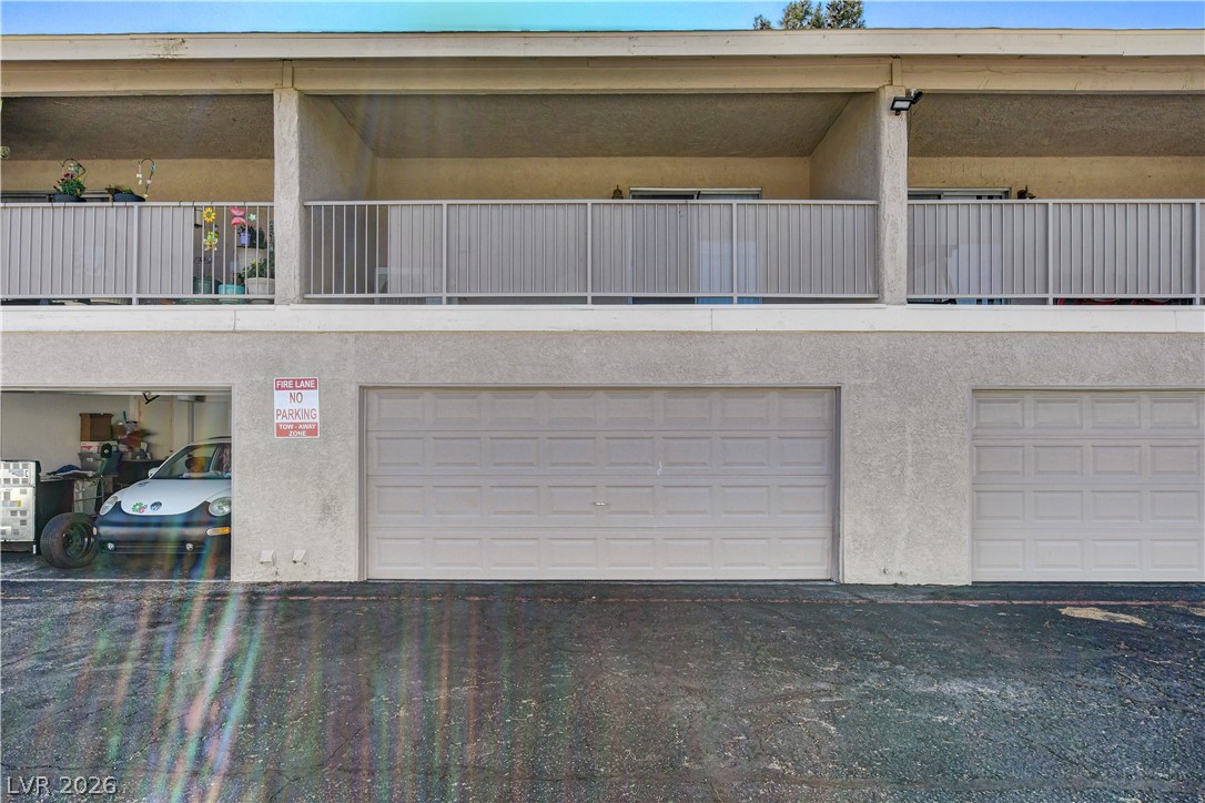 Photo 29 of 32, 100 S Crestline Drive #60