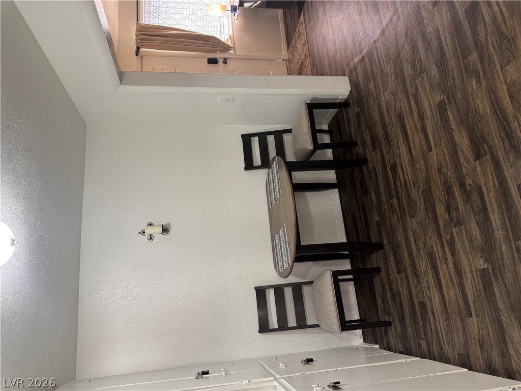Photo 10 of 44, 3982 Voxna Street