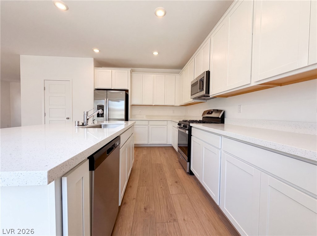 Photo 6 of 19, 8361 W Rochelle Avenue