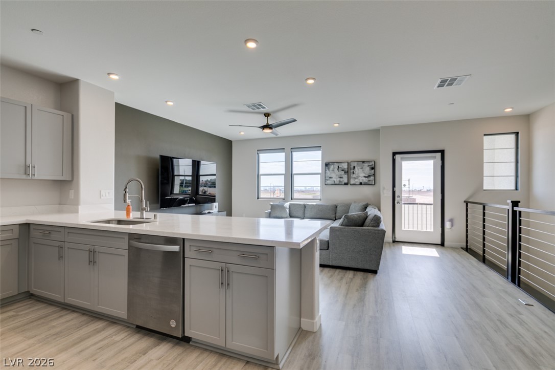 5618 Beguiling Falls Street, Las Vegas 89148