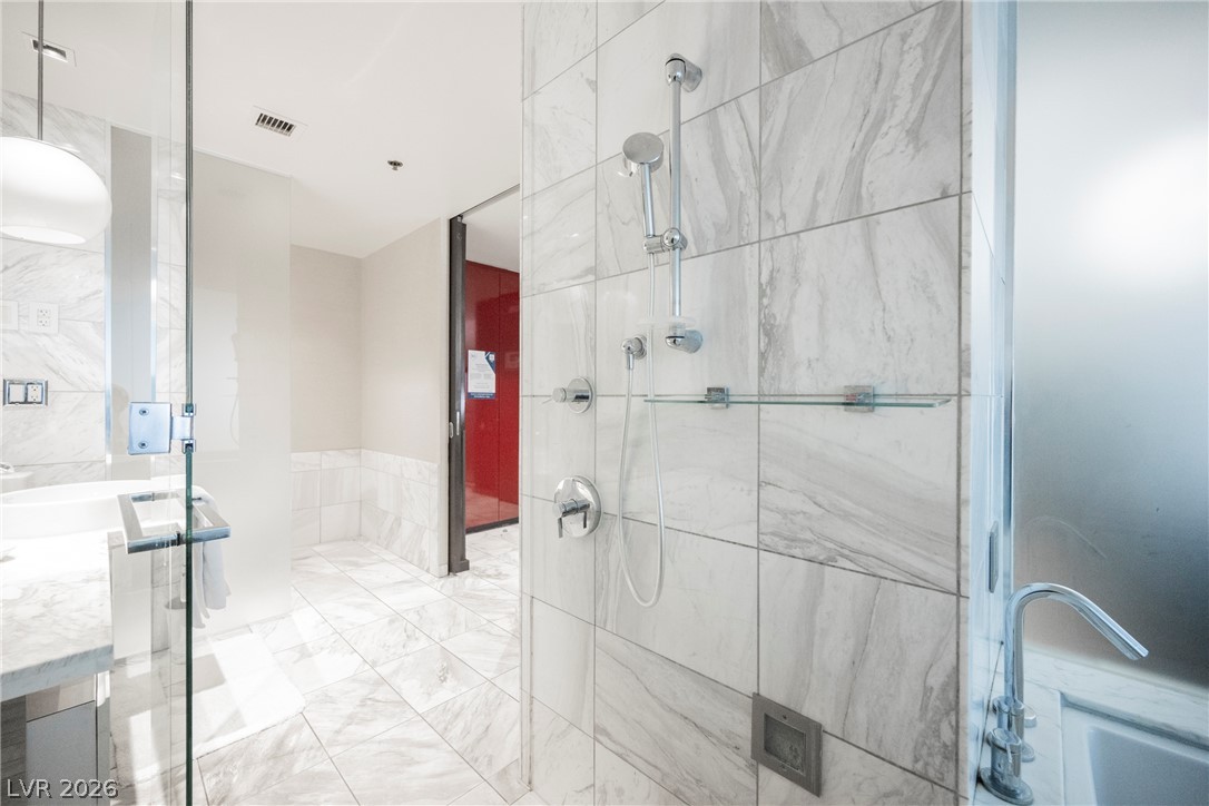 Photo 36 of 36, 4381 W Flamingo Road #3704