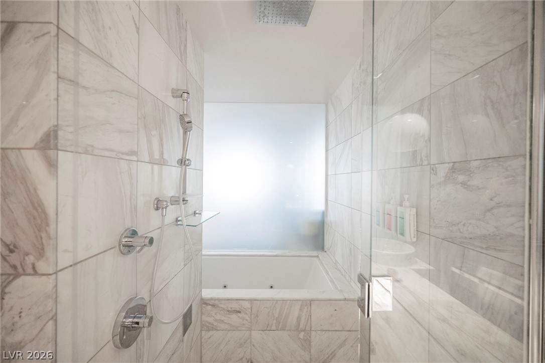 Photo 34 of 36, 4381 W Flamingo Road #3704