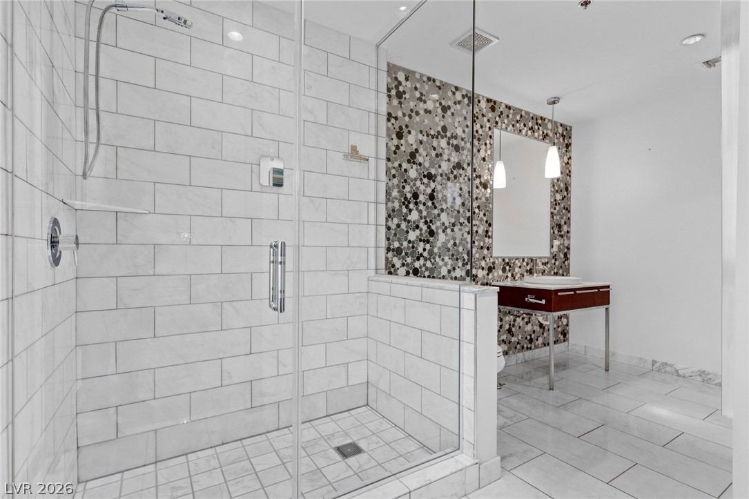 Photo 28 of 40, 4471 Dean Martin Drive #2309