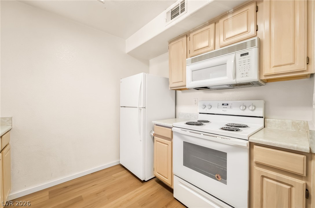 Photo 15 of 39, 555 E Silverado Ranch Boulevard #2038