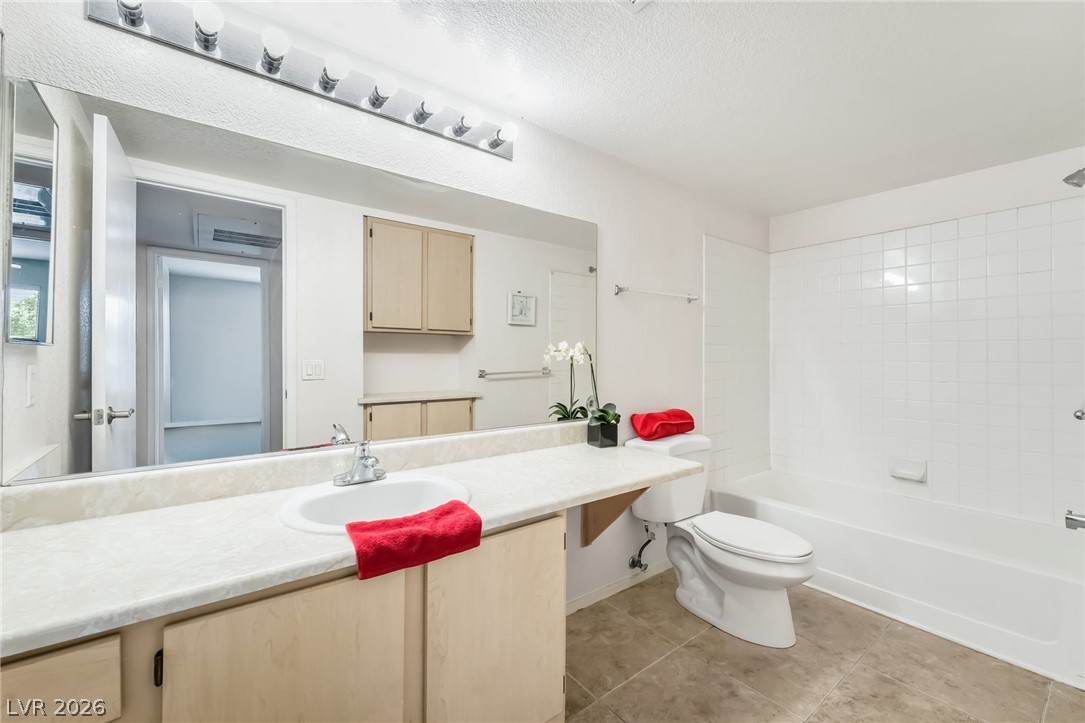 Photo 22 of 39, 555 E Silverado Ranch Boulevard #2038