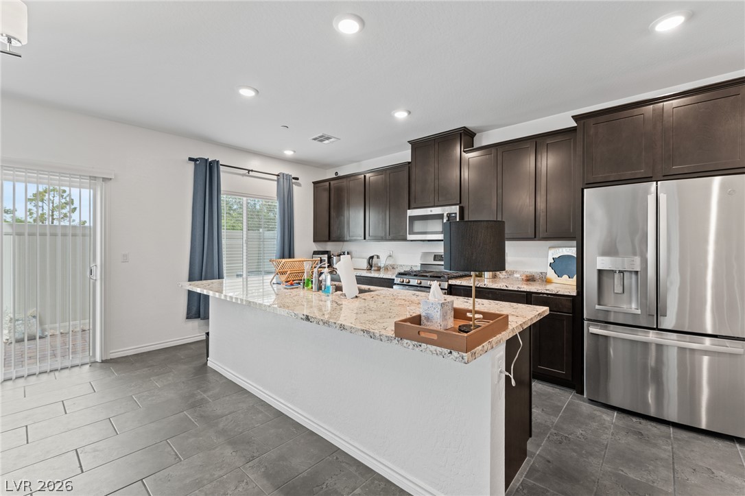 Photo 10 of 28, 1367 Ossa Street #4103