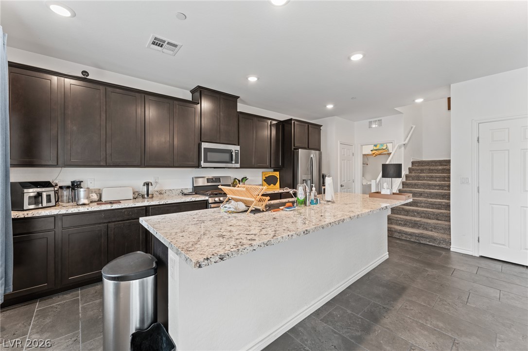 Photo 14 of 28, 1367 Ossa Street #4103
