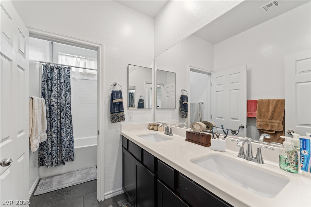 Photo 18 of 28, 1367 Ossa Street #4103