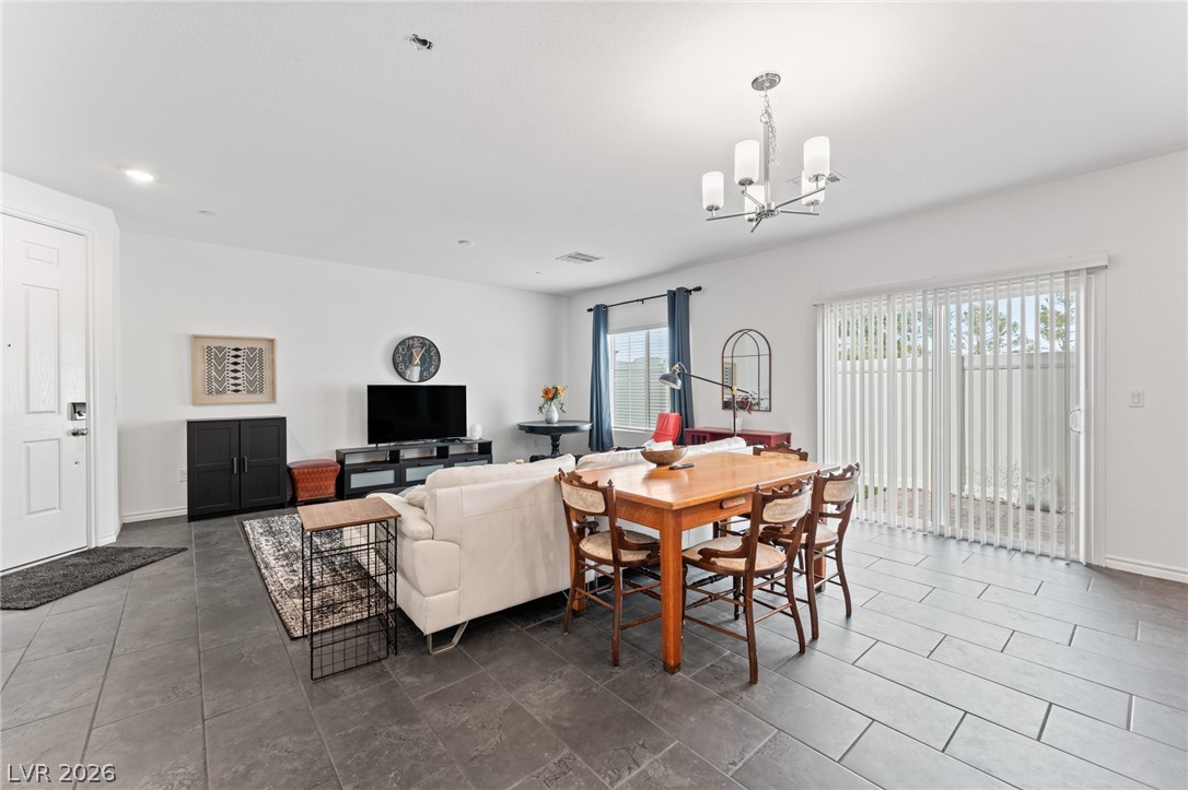 Photo 8 of 28, 1367 Ossa Street #4103