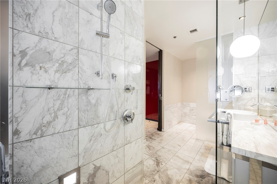 Photo 21 of 25, 4381 W Flamingo Road #2420