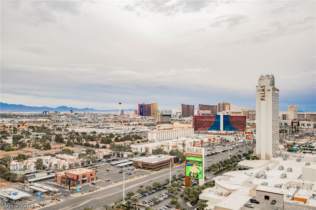 Photo 23 of 25, 4381 W Flamingo Road #2420