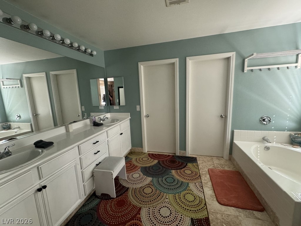 Photo 44 of 50, 9695 Ridgebluff Avenue