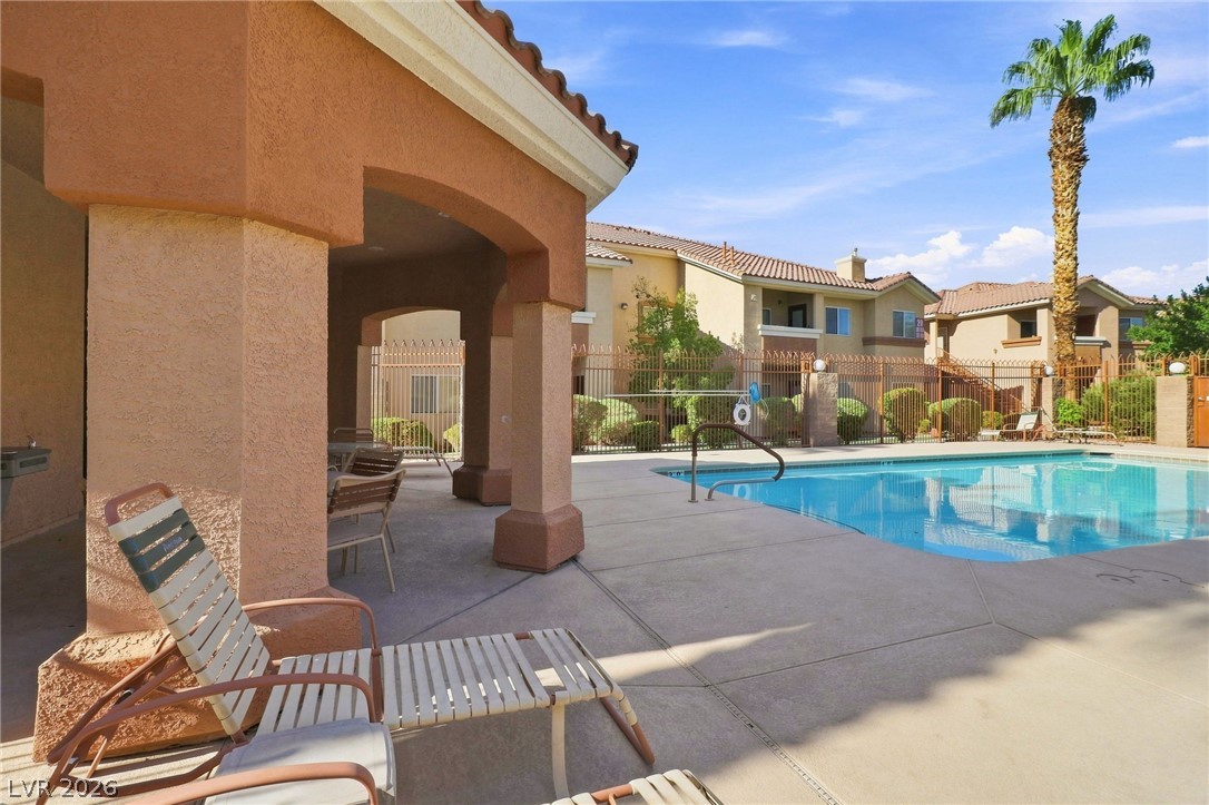 Photo 13 of 15, 1050 E Cactus Avenue #2094